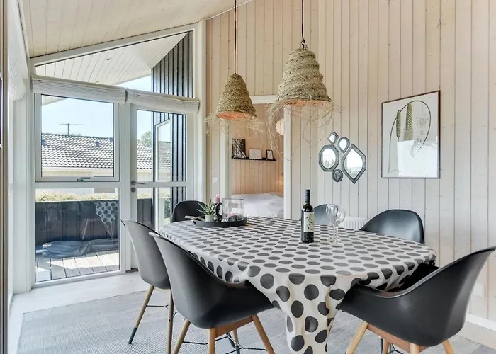 Fridtjof - 100m From The Sea By Interhome